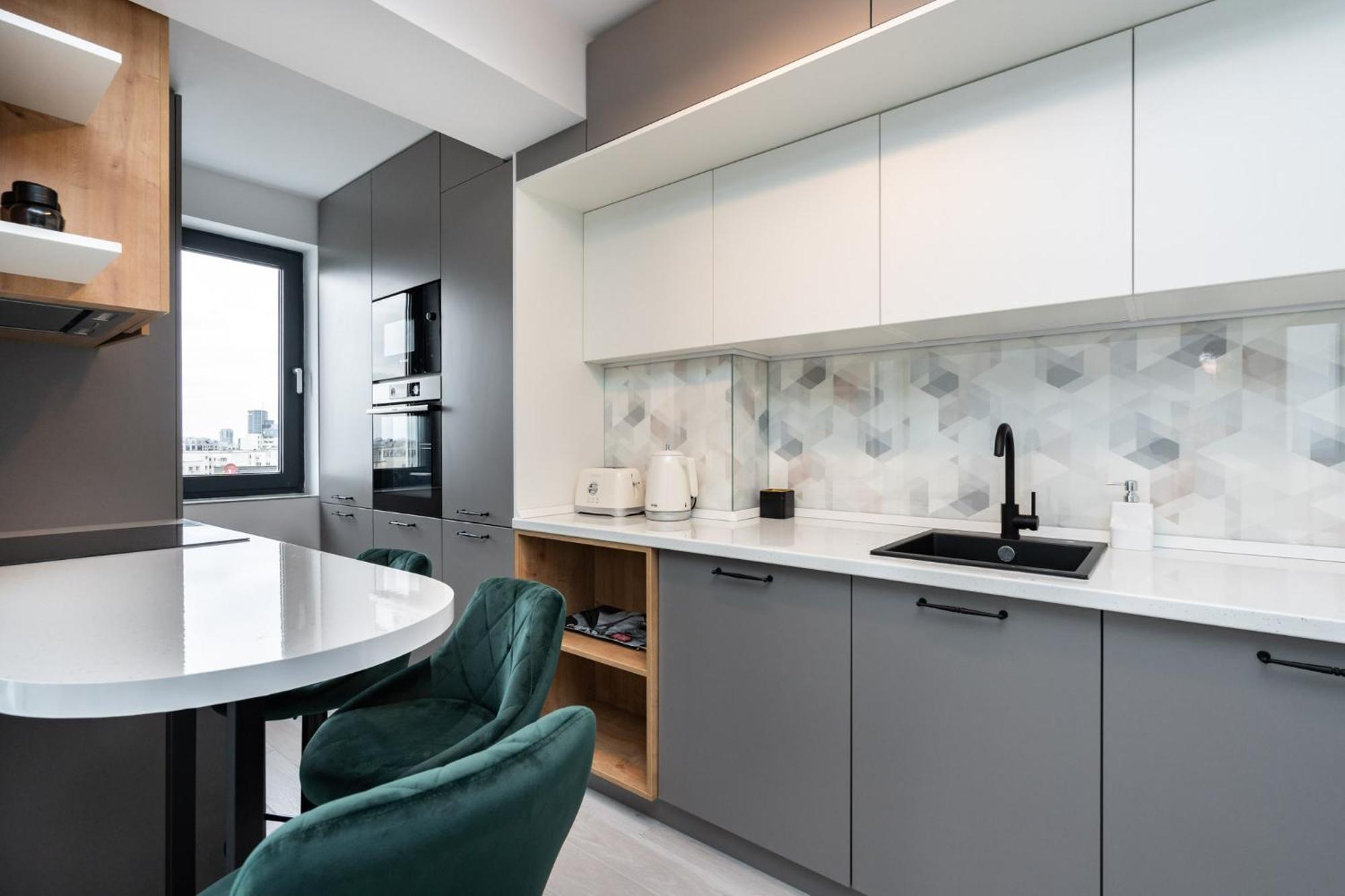 Apartment Classy Sassy - Elegant Escape In Timpuri Noi *