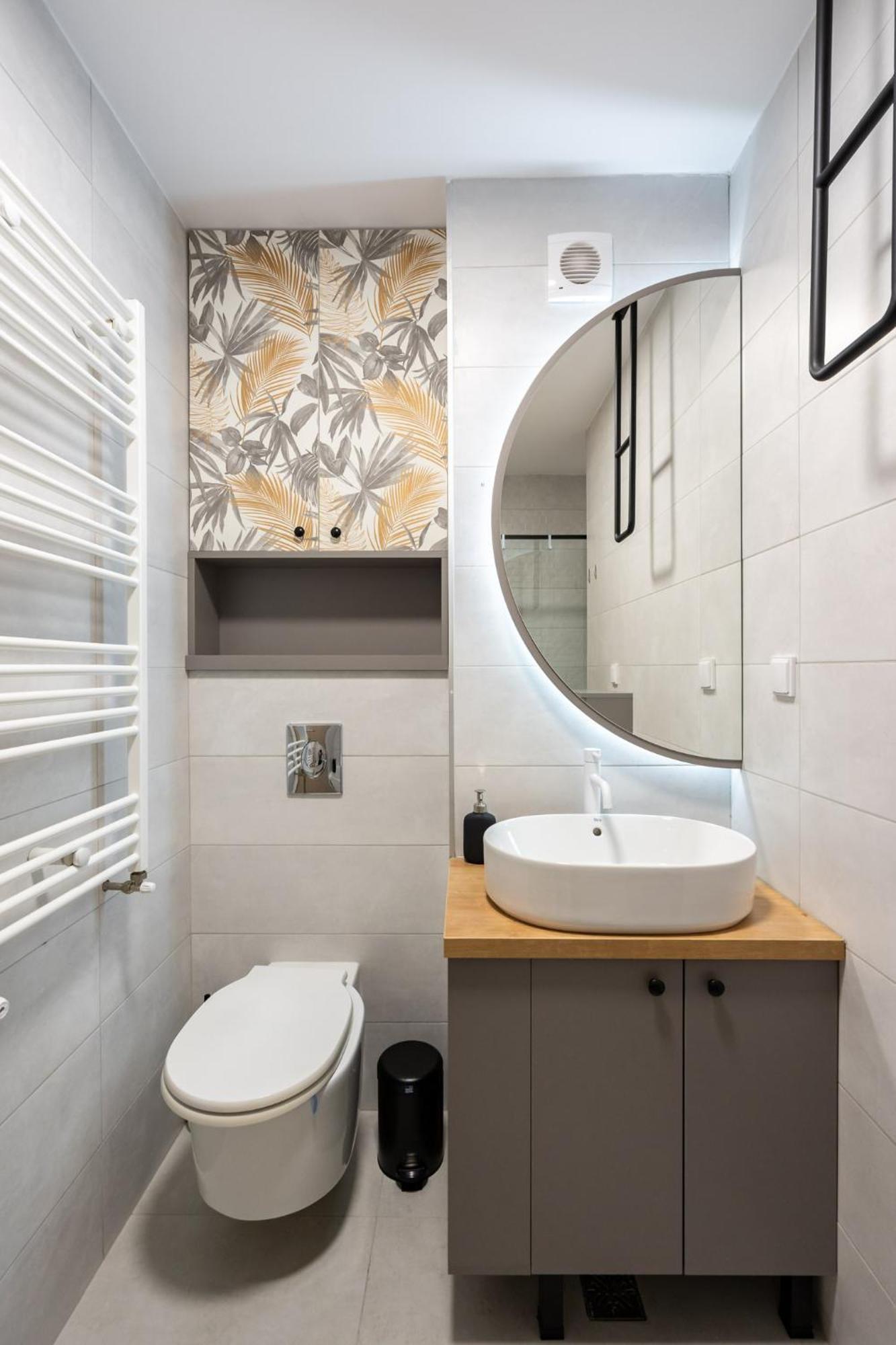 Classy Sassy - Elegant Escape In Timpuri Noi *