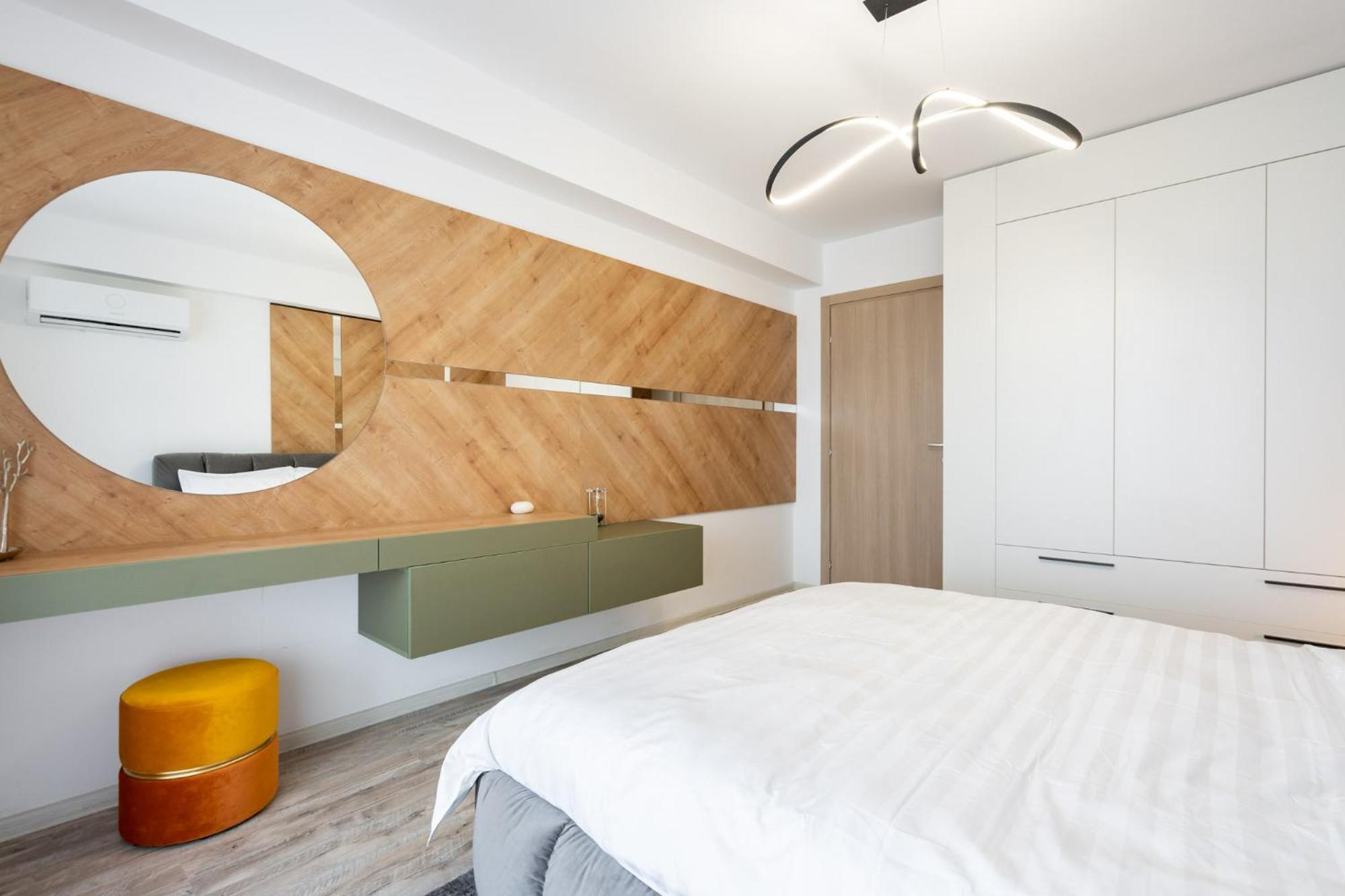 Classy Sassy - Elegant Escape In Timpuri Noi Apartment
